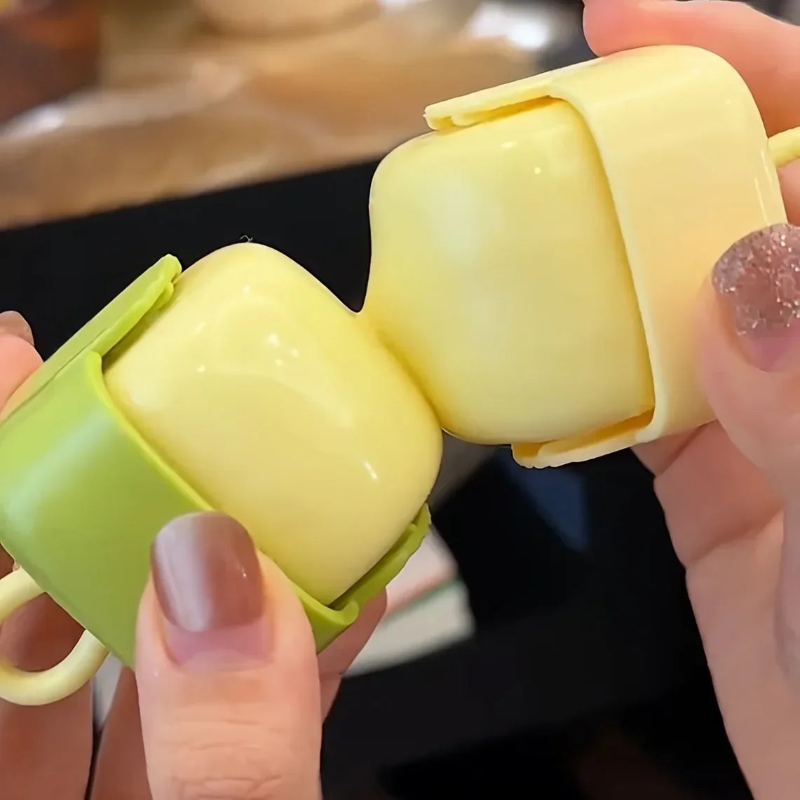 1Pc Washable & Portable Lint Roller - Pet Hair Remover for Clothes, Sofas, Beds | Ideal for Cat Owners Furniture Cleaning